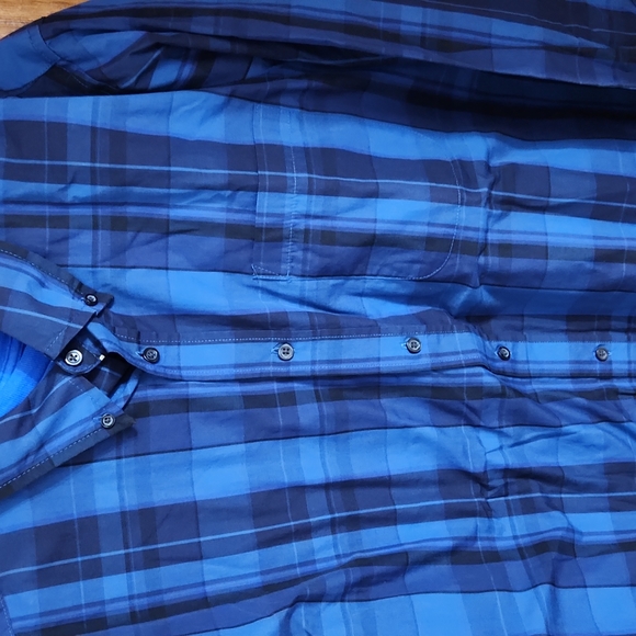 Men's XL Navy Plaid Button Down Shirt & Undershirt - Picture 3 of 4